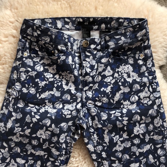 H&M floral denim size 8 - Picture 3 of 5